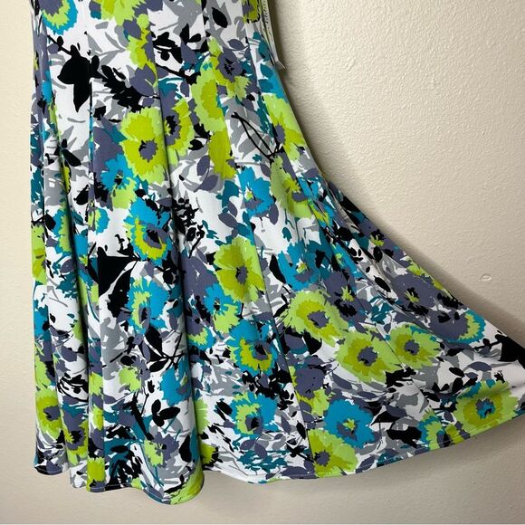 NWT Maggy L Petite White Green Abstract Floral Print Sleeveless Dress Women 4P - Picture 5 of 14